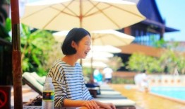 旅游买什么回家好呢(旅游买什么回家好呢女生)