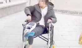 旅游买什么轮椅好呢(坐轮椅旅游哪里最好)