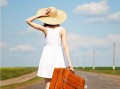 女人旅游带什么最好(女人旅游适合背什么包)
