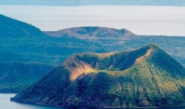 火山旅游音乐叫什么(火山旅行)
