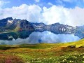 湖泊什么季节旅游最好(湖泊什么季节旅游最好看)