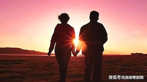 带老人旅游什么感受(带老人出去旅游的感慨句子)