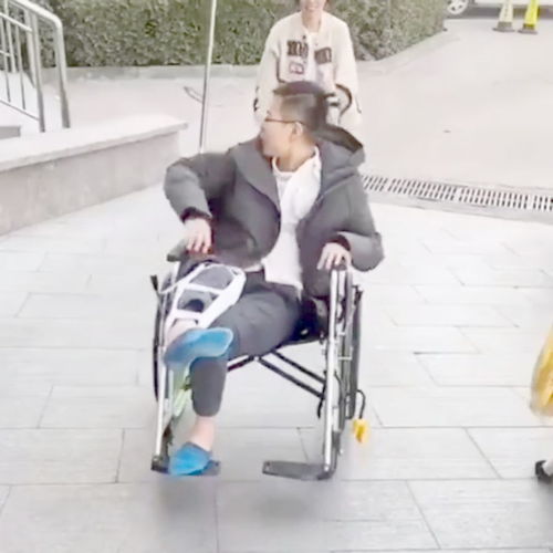 旅游买什么轮椅好呢(坐轮椅旅游哪里最好)